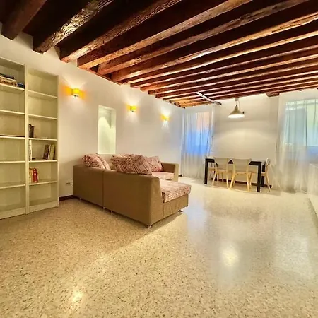 公寓 Dimora Spezier 4791 *