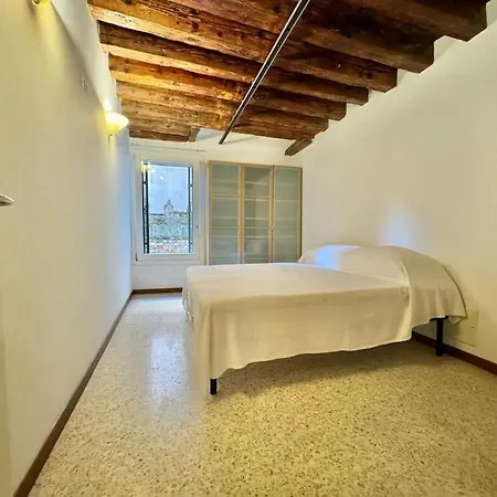 Dimora Spezier 4791 公寓